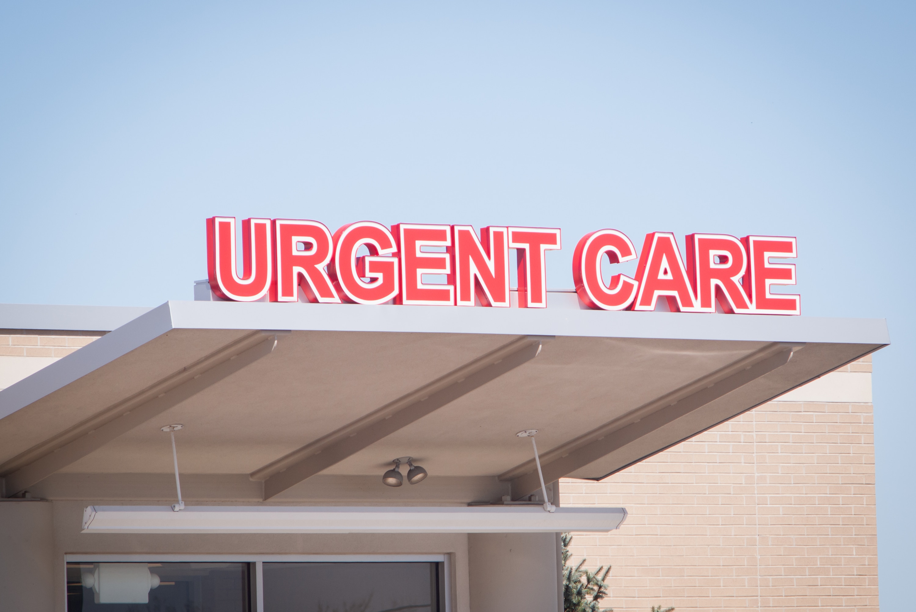 urgent care clinic hospital emergency room